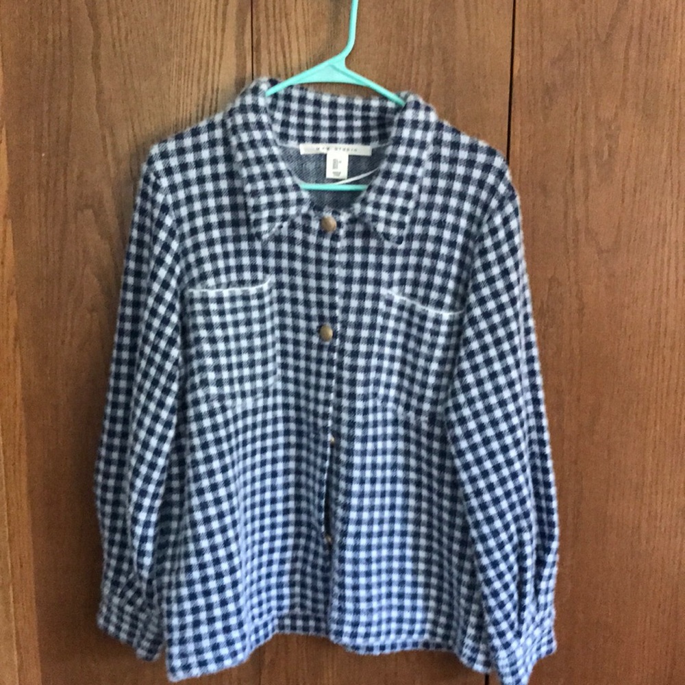 NWOT Max Studio sweater jacket! 💙🤍